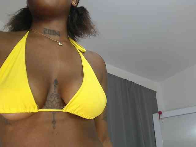 AshlieGreen webcam