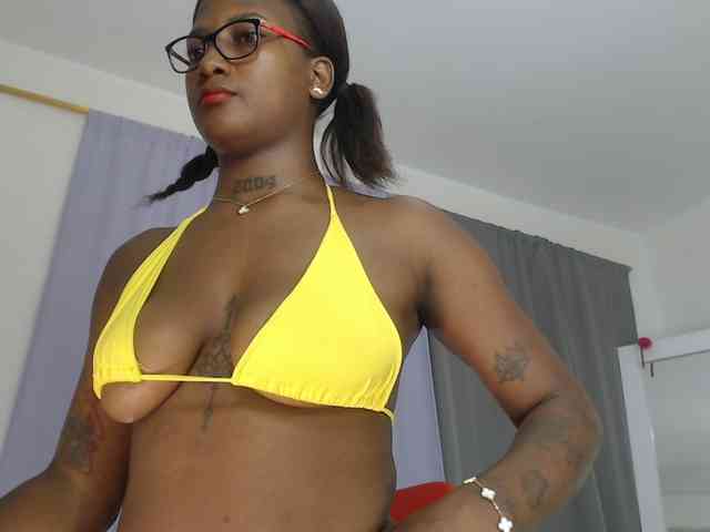 AshlieGreen webcam
