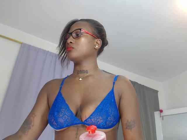 AshlieGreen webcam