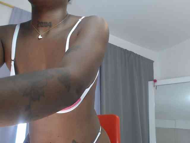 AshlieGreen webcam