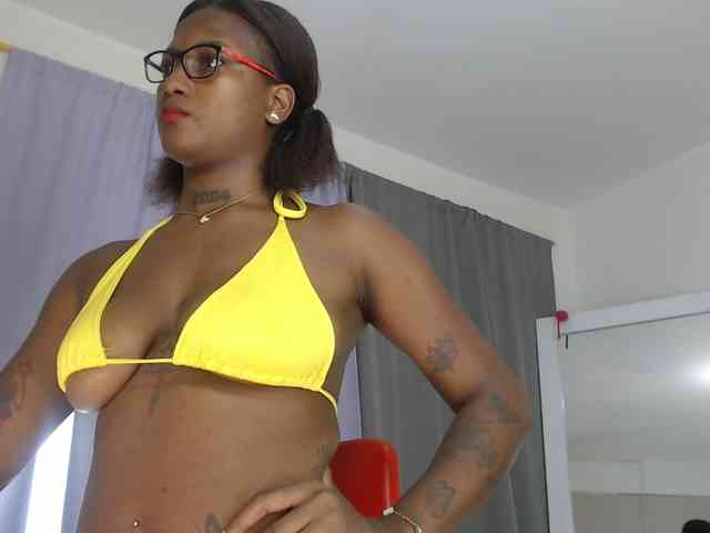 AshlieGreen webcam