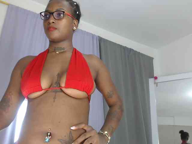 AshlieGreen webcam