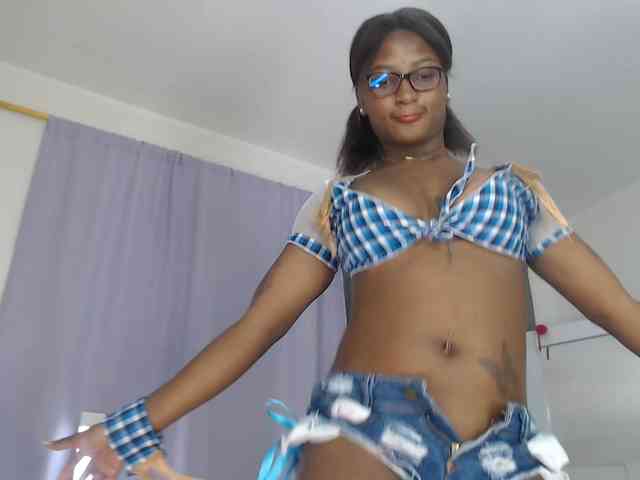 AshlieGreen webcam