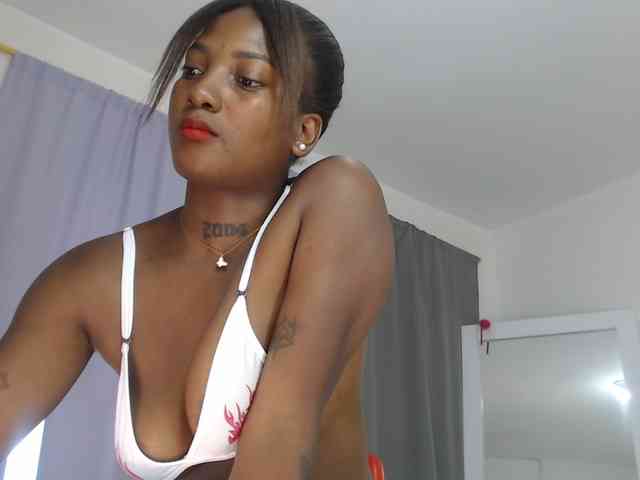 AshlieGreen webcam