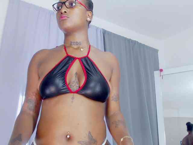 AshlieGreen webcam