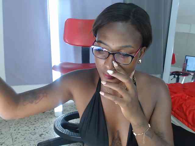 AshlieGreen webcam