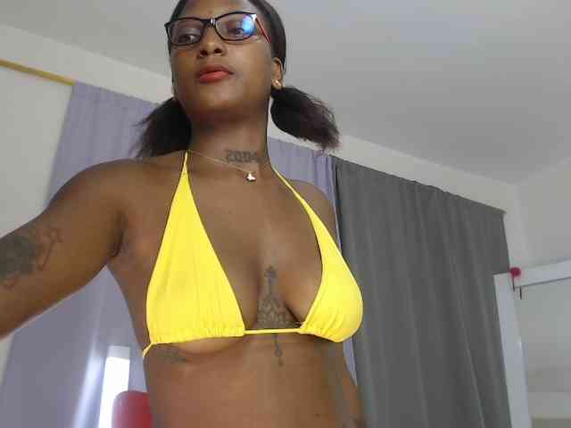 AshlieGreen webcam