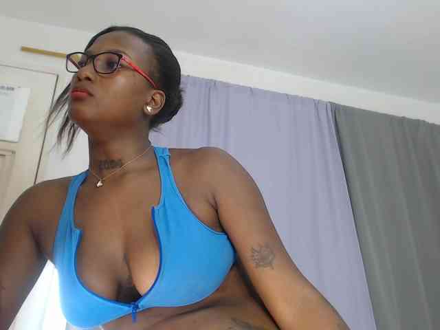 AshlieGreen webcam
