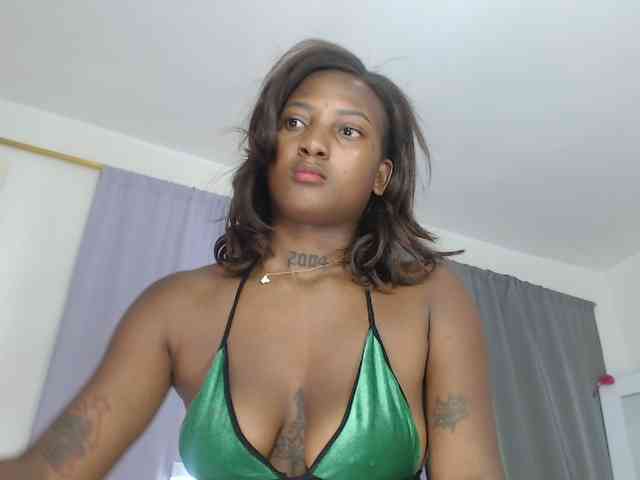 AshlieGreen webcam