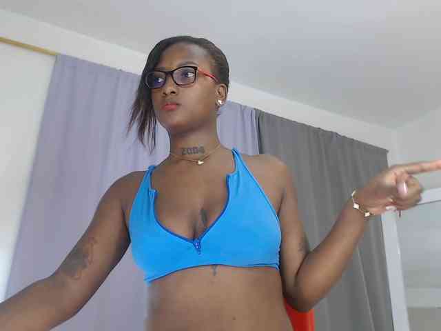 AshlieGreen webcam