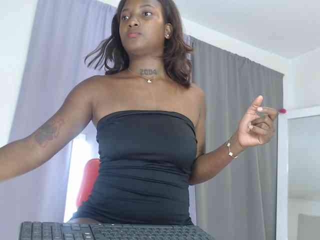 AshlieGreen webcam