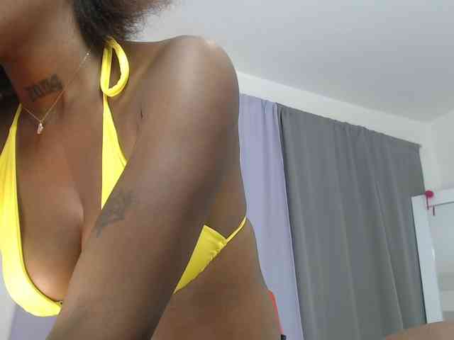 AshlieGreen webcam