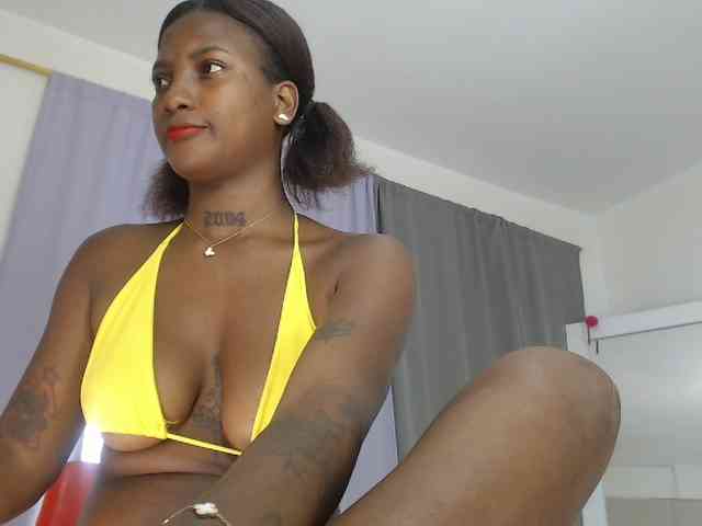 AshlieGreen webcam