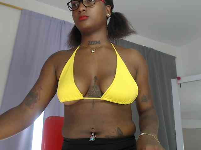 AshlieGreen webcam