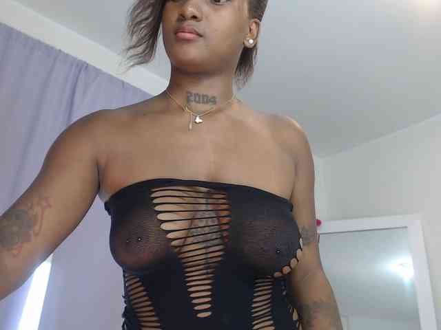 AshlieGreen webcam