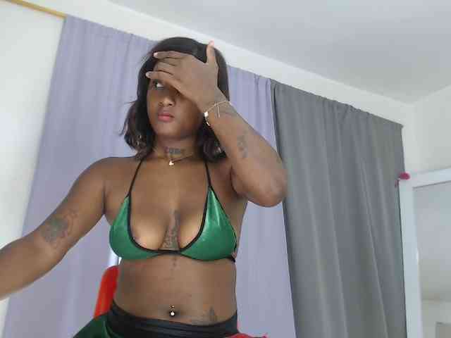 AshlieGreen webcam
