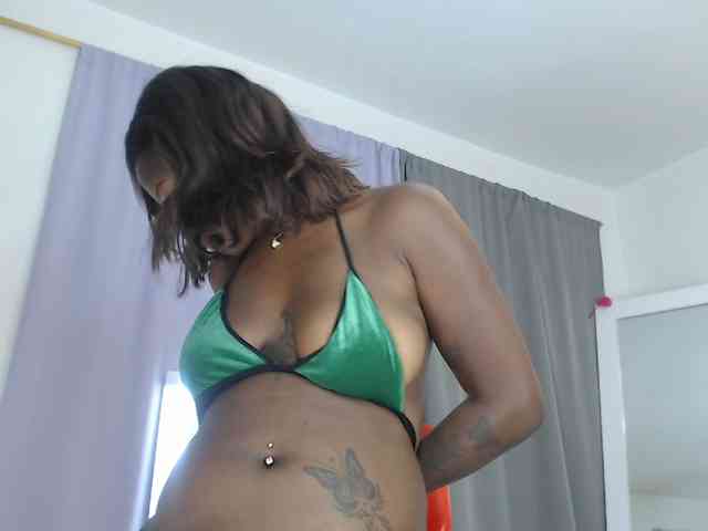 AshlieGreen webcam