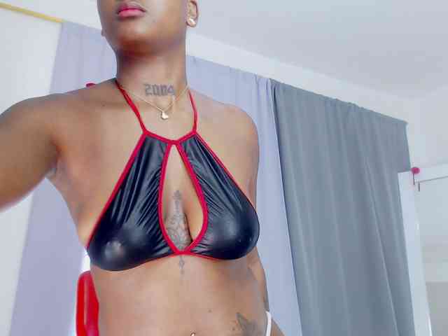 AshlieGreen webcam