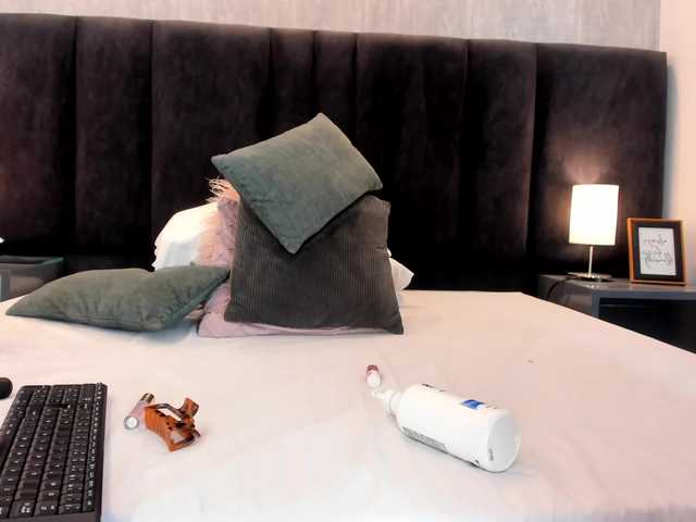 Freyaa25's BongaCams show and profile