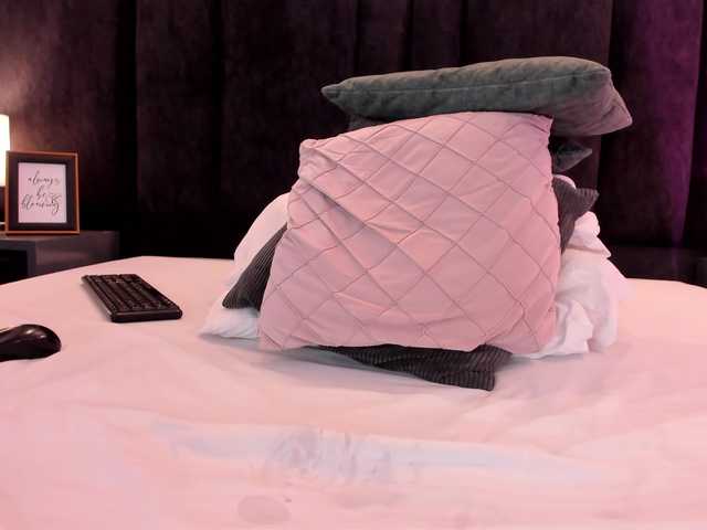 Freyaa25's BongaCams show and profile