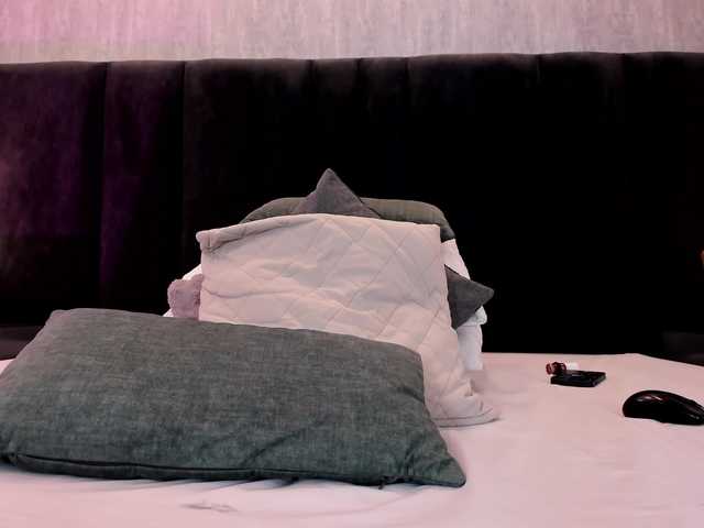 Freyaa25's BongaCams show and profile