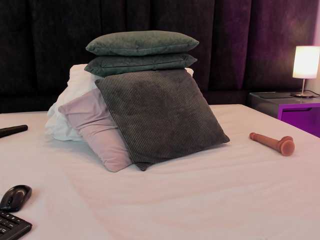 Freyaa25's BongaCams show and profile