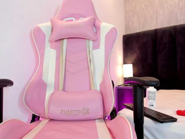 Freyaa25's BongaCams show and profile