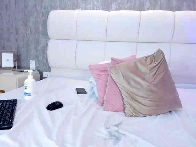 Freyaa25 webcam
