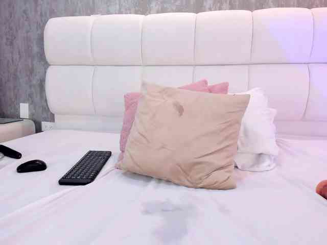 Freyaa25 webcam