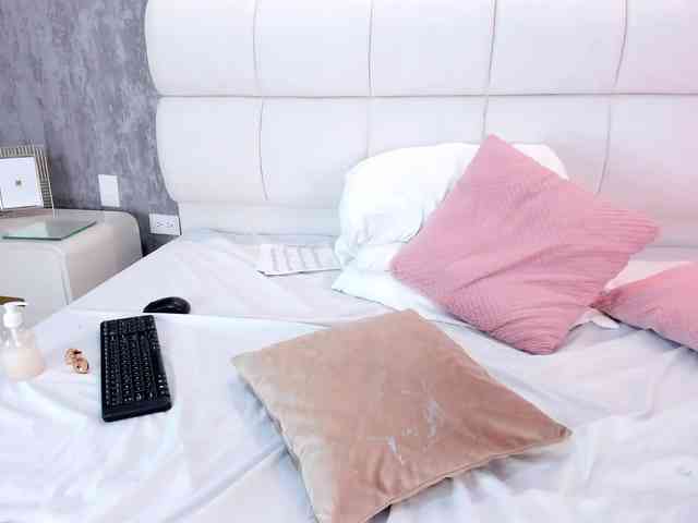 Freyaa25 webcam