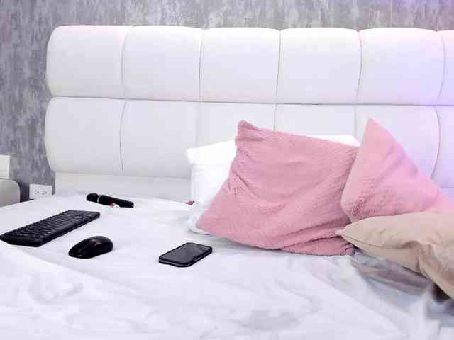 Freyaa25 webcam