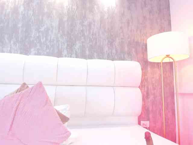 Freyaa25 webcam