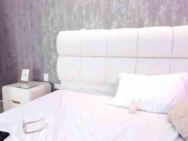 Freyaa25 webcam