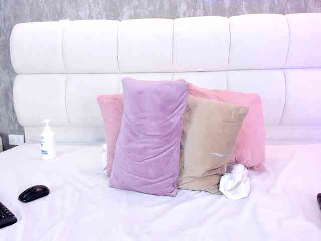 Freyaa25 webcam