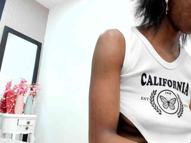 Shanelle3 webcam