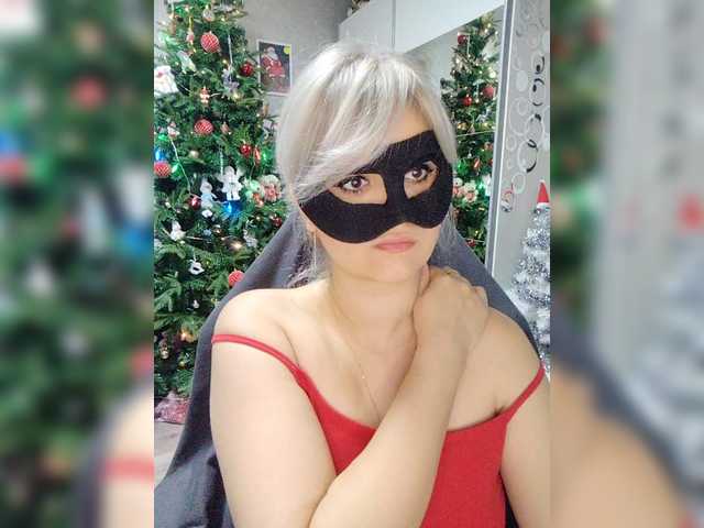 LOVEMENOW23's BongaCams show and profile