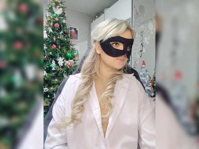 LOVEMENOW23's BongaCams show and profile