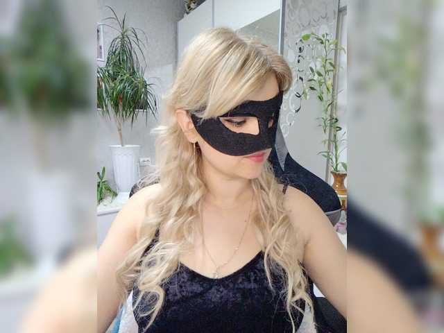 LOVEMENOW23's BongaCams show and profile