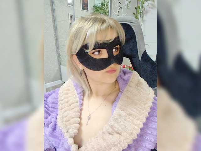 LOVEMENOW23's BongaCams show and profile