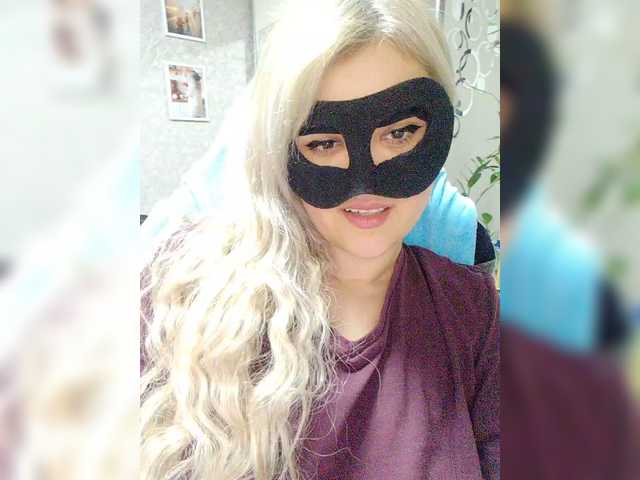 LOVEMENOW23's BongaCams show and profile