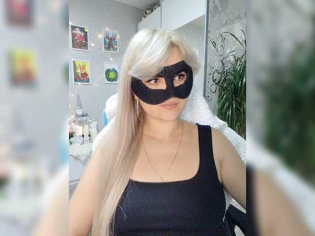 LOVEMENOW23's BongaCams show and profile