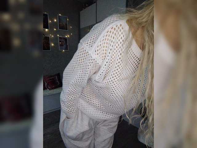 LOVEMENOW23's BongaCams show and profile