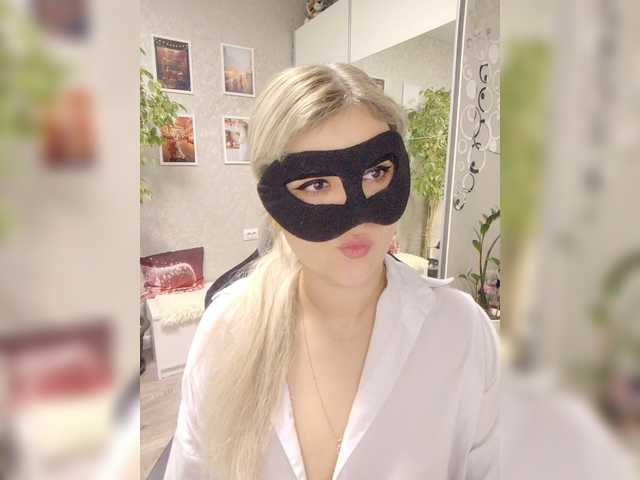 LOVEMENOW23's BongaCams show and profile