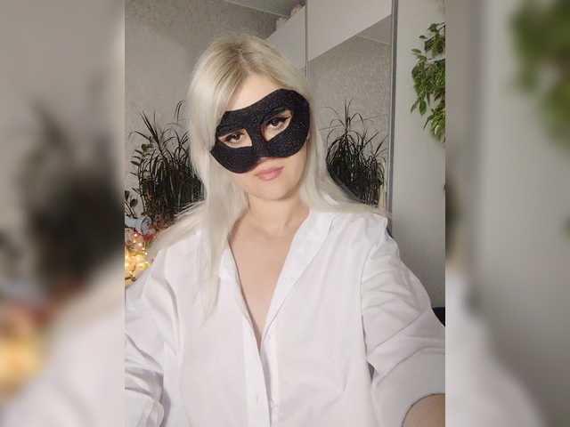 LOVEMENOW23 on BongaCams 