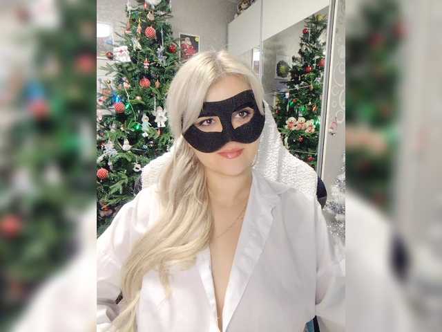 LOVEMENOW23's BongaCams show and profile