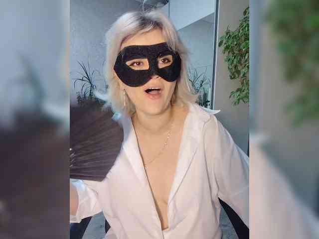 LOVEMENOW webcam