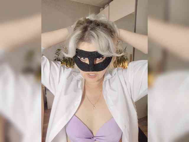 LOVEMENOW webcam