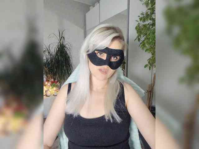 LOVEMENOW webcam