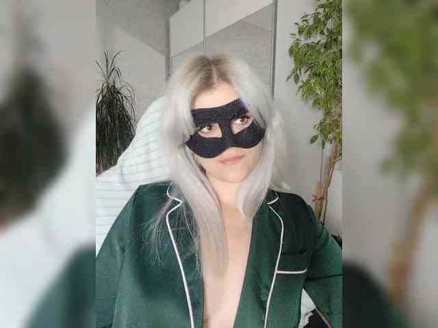 LOVEMENOW webcam