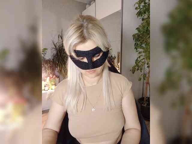 LOVEMENOW webcam
